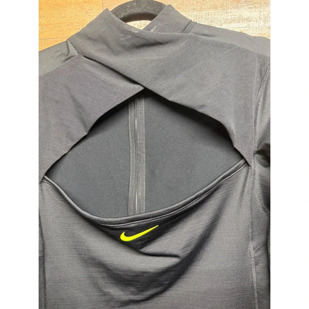 Nike Pro Hyperwarm Womens XL Black Quarter Zip Cutout Back Long Sleeve Top